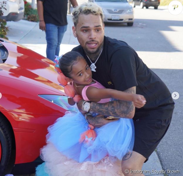 Chris Brown Papa Comble Il Gate Sa Fille Royalty Pour Son Anniversaire Purepeople