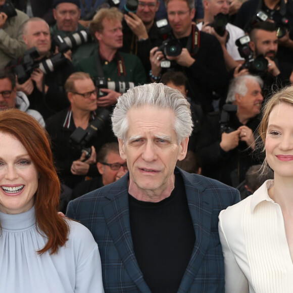 John Cusack, Julianne Moore, David Cronenberg, Mia Wasikowska, Robert Pattinson - Photocall du film "Maps to the stars" lors du 67ème festival international du film de Cannes, le 19 mai 2014.