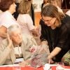 Exclusif - La princesse Stéphanie de Monaco et sa fille Camille Gottlieb rendent visite aux pensionnaires de la Résidence A Qietudine à Monaco le 16 décembre 2019. Elles distribuent des cadeaux de Noël aux pensionnaires. © Olivier Huitel / PRM / Bestimage