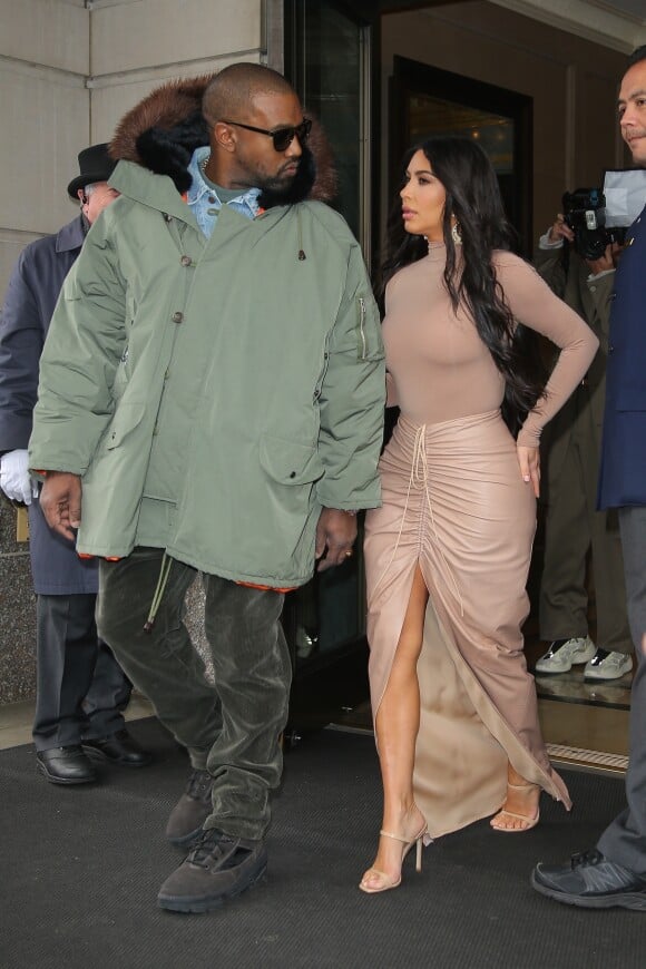 Kim Kardashian et son mari Kanye West se baladent ensemble à New York le 5 février 2020.