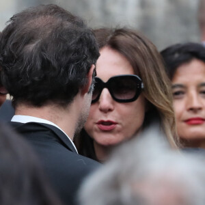 Doria Tillier, Elsa Zylberstein et Nicolas Bedos - Sorties - Hommage à Guy Bedos en l'église de Saint-Germain-des-Prés à Paris le 4 juin 2020.