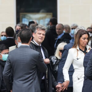 Arnaud Montebourg et sa compagne Amina Walter - Hommage à Guy Bedos en l'église de Saint-Germain-des-Prés à Paris le 4 juin 2020.