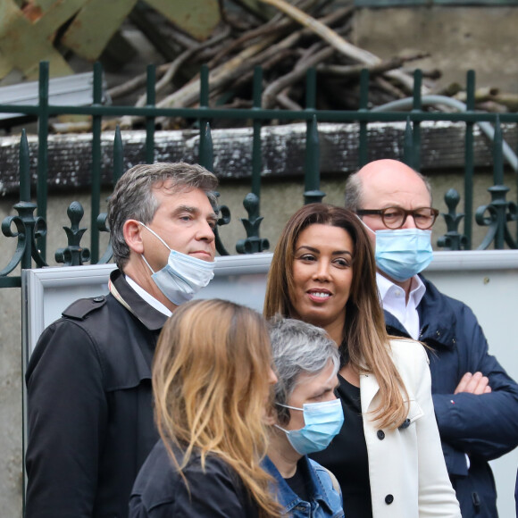 Arnaud Montebourg et sa compagne Amina Walter - Sorties - Hommage à Guy Bedos en l'église de Saint-Germain-des-Prés à Paris le 4 juin 2020.