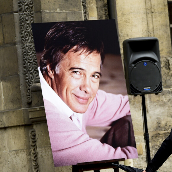 Nicolas Bedos - Hommage à Guy Bedos en l'église de Saint-Germain-des-Prés à Paris le 4 juin 2020. © JB Autissier / Panoramic / Bestimage 04/06/2020 - Paris