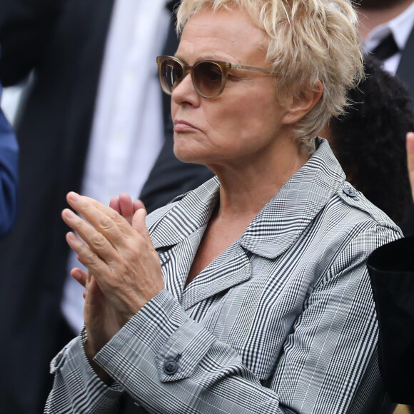 Muriel Robin - Hommage à Guy Bedos en l'église de Saint-Germain-des-Prés à Paris le 4 juin 2020.