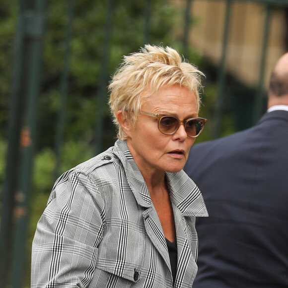 Muriel Robin - Hommage à Guy Bedos en l'église de Saint-Germain-des-Prés à Paris le 4 juin 2020.