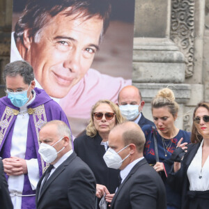 Muriel Robin - Hommage à Guy Bedos en l'église de Saint-Germain-des-Prés à Paris le 4 juin 2020.