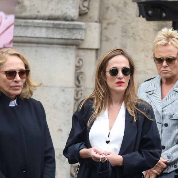 Muriel Robin - Hommage à Guy Bedos en l'église de Saint-Germain-des-Prés à Paris le 4 juin 2020.