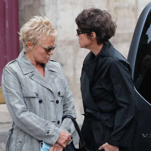 Muriel Robin - Hommage à Guy Bedos en l'église de Saint-Germain-des-Prés à Paris le 4 juin 2020.