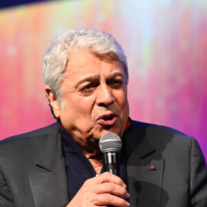 Exclusif - Enrico Macias - Grande Soirée de la Solidarité Tsédaka 2019 au Palais des Congrès à Paris. Cette campagne caritative annuelle soutient 180 programmes de solidarité en France, à travers 90 associations sociales, parmi lesquelles des maisons d'enfants, des épiceries sociales, des structures d'accueil de jeunes handicapés, des centres de jour pour personnes atteintes de maladies neurodégénératives, ....Le 16 décembre 2019 © Coadic Guirec / Bestimage