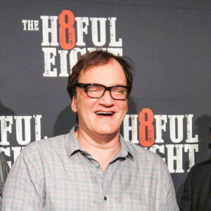 Quentin Tarantino entouré de Samuel L Jackson et Kurt Russell lors de l'avant-première des Huit Salopards à Sydney en Australie en janvier 2016.