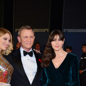 Monica Bellucci, Daniel Craig et Léa Seydoux - Première mondiale du film James Bond "Spectre" au Royal Albert Hall à Londres le 26 octobre 2015.