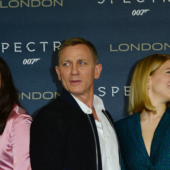Christoph Waltz, Monica Bellucci, Daniel Craig, Léa Seydoux, Sam Mendes et Naomie Harris - Photocall du film "James Bond - Spectre" à l'hôtel Corinthia à Londres. Le 22 octobre 2015