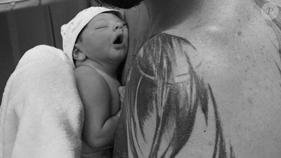 Cécilia Pascal annonce la naissance de son fils et dévoile des photos, le 6 novembre 2020