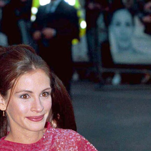 Julia Roberts à l'avant-première du film Coup de foudre à Notting Hill. Londres, le 28 avril 1999.