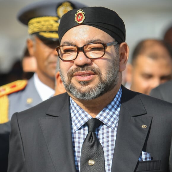 Le président de la République française Emmanuel Macron et le roi Mohammed VI du Maroc à la sortie de la gare de Rabat Agdal après l'inauguration de la ligne à grande vitesse Tanger-Casablanca, à Rabat, Maroc, le 15 novembre 2018. © Marwane Sobai/Bestimage