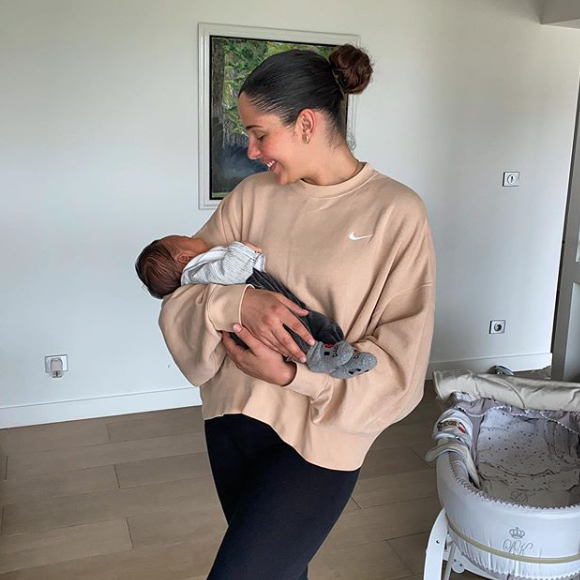 Coralie Porrovecchio et son fils Leeroy, né le 23 mai 2020. Photo publiée sur Instagram en juin 2020.