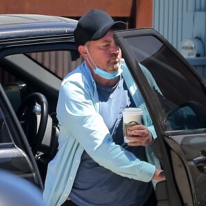 Exclusif - Matthew Perry chez lui à Malibu, le 13 juin 2020.