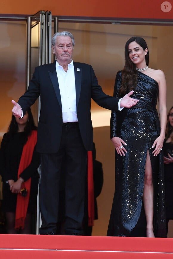 Alain Delon et sa fille Anouchka Delon - Montée des marches du film "A Hidden Life" lors du 72ème Festival International du Film de Cannes, le 19 mai 2019.