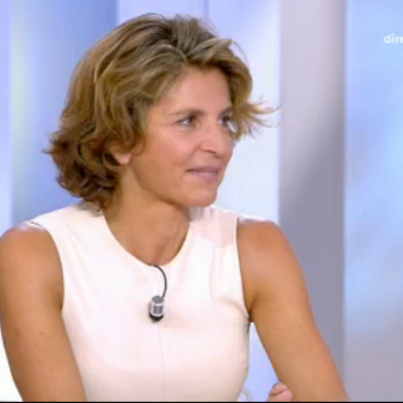 Anne Nivat évoque le départ de Jean-Jacques Bourdin dans la matinale de RMC - C à vous, 17 juin 2020, France 5