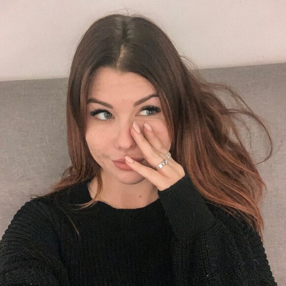 EnjoyPhoenix s'exprime sur sa relation compliquée avec les réseaux sociaux, dénonçant un monde de "paillettes", sur Instagram, le 21 novembre 2019.