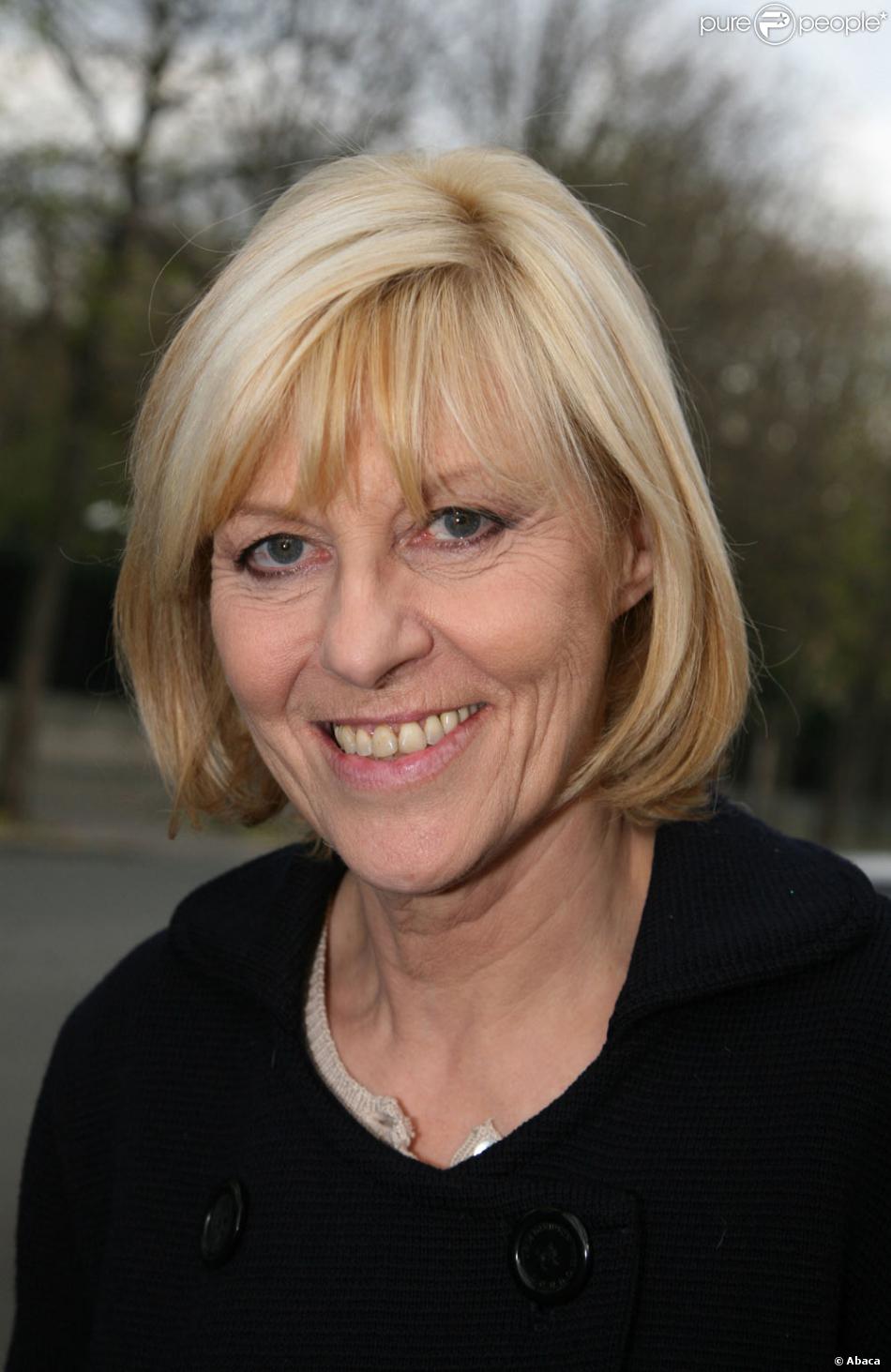 Chantal Ladesou en tournage pour France 2 - Purepeople