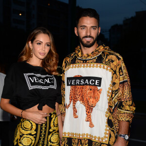 Nabilla Benattia et son compagnon Thomas Vergara - Arrivées des people au défilé Versace - Collection Prêt-à-Porter Printemps/Eté 2019" lors de la Fashion Week de Milan (MLFW) le 21 septembre 2018