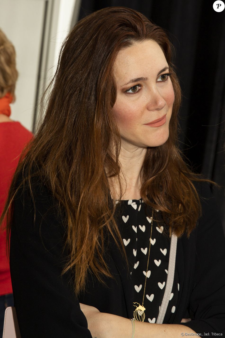 Films Et Séries Tv Avec Frank Geney Exclusif - Sandra Lou - Exposition de Caroline Faindt à la Villa Violet.  Paris. Le 8 mars 2020. © Jack Tribeca/Bestimage - Purepeople