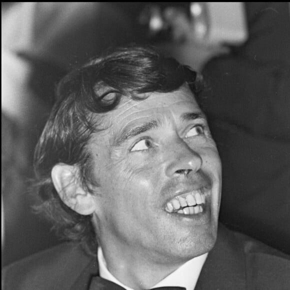 Archives - Jacques Brel au Festival de Cannes en 1973.