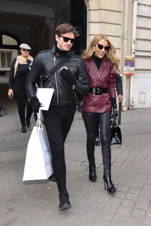 Céline Dion et Pepe Muñoz sont de retour à l'hôtel, Le Crillon, à Paris, après leur visite chez Givenchy. Le 24 janvier 2019