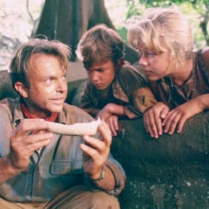 Image du film "Jurassic Park" avec Ariana Richards, Joseph Mazzello et Sam Neil. 1993.