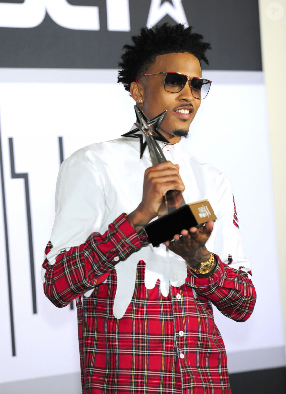 August Alsina posant dans la salle des vainqueurs lors dede la cérémonie des BETAwards 2014 à Los Angeles, le 29 juin 2014.