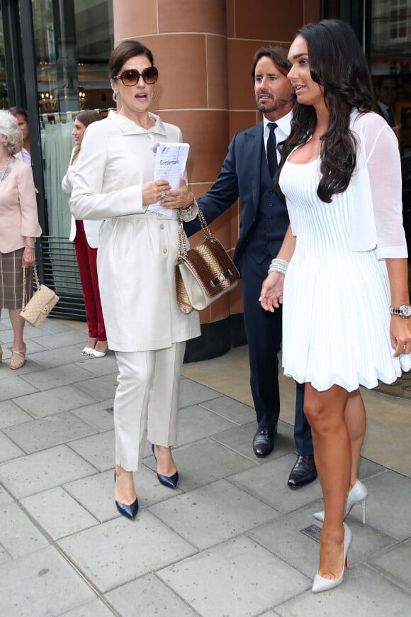 Deborah Ecclestone, Jay Rutland et Tamara Ecclestone - Soirée apres le baptême de la fille de Petra Ecclestone et James Stunt chez Cipriani à Londres le 21 juin 2013.