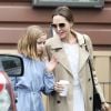 Angelina Jolie et sa fille Vivienne Jolie-Pitt vont faire des courses à Los Angeles le 14 mars 2020