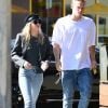 Exclusif - Miley Cyrus et son compagnon Cody Simpson sont allés déjeuner en amoureux au restaurant Granville dans le quartier de West Hollywood à Los Angeles, le 28 octobre 2019