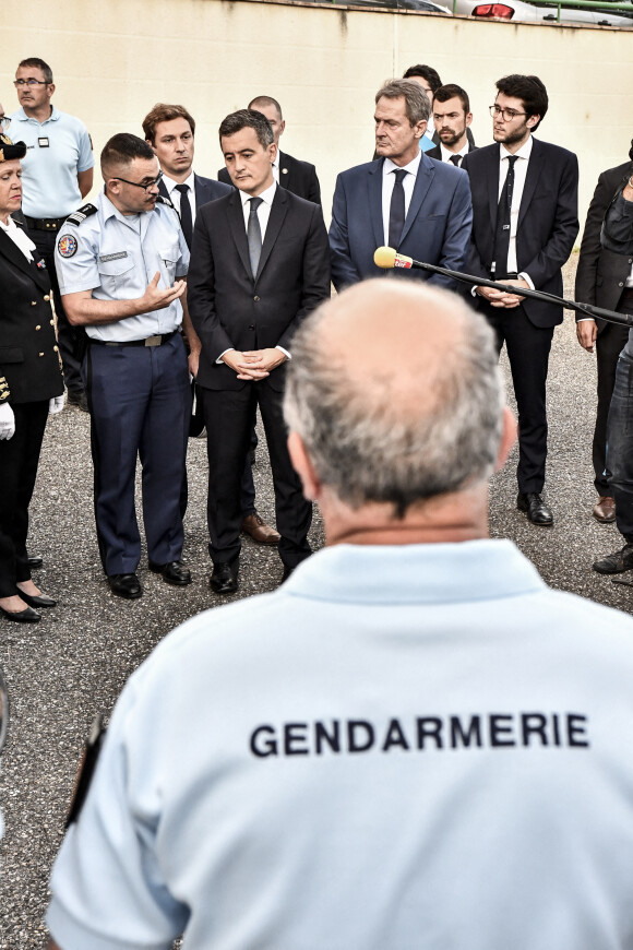 Gérald Darmanin, ministre de l'Intérieur, est en visite à la caserne de gendarmerie de Port-Sainte-Marie, commune où Mélanie Lemée, gendarme, a été tuée par un chauffard. C'est le premier déplacement de Gérald Darmanin en tant que ministre de l'Intérieur. Le 7 juillet 2020. © Thierry Breton / Panoramic / Bestimage