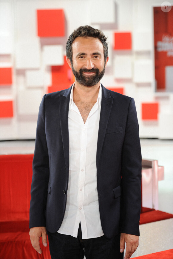 Exclusif - Mathieu Madénian - Enregistrement de l'émission "Vivement Dimanche prochain" présentée par M.Drucker et diffusée le 12 juillet 2020 sur France 2. Le 1er juillet 2020 © Guillaume Gaffiot / Bestimage