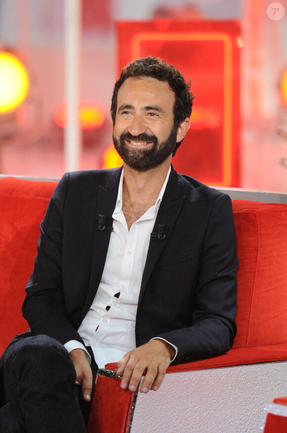 Exclusif - Mathieu Madénian - Enregistrement de l'émission "Vivement Dimanche prochain" présentée par M.Drucker et diffusée le 12 juillet 2020 sur France 2. Le 1er juillet 2020 © Guillaume Gaffiot / Bestimage