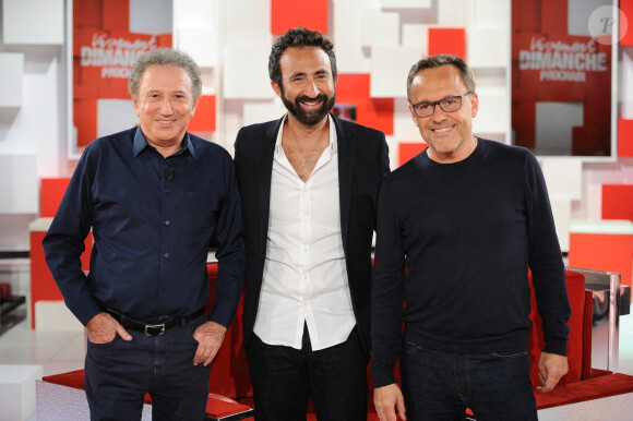Exclusif - Michel Drucker, Mathieu Madénian et Emmanuel Chaunu - Enregistrement de l'émission "Vivement Dimanche prochain" présentée par M.Drucker et diffusée le 12 juillet 2020 sur France 2. Le 1er juillet 2020 © Guillaume Gaffiot / Bestimage