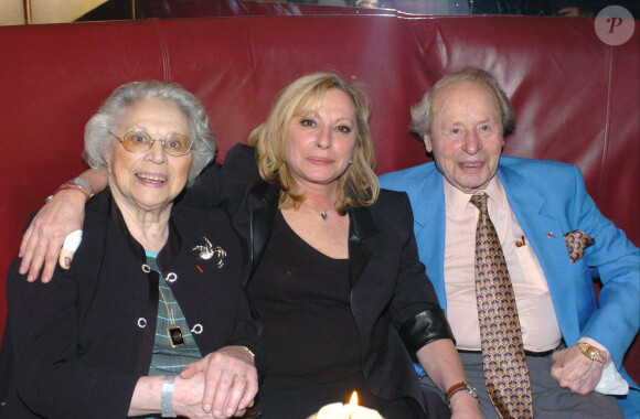 Véronique Sanson et ses parents Colette et René. Le 26 avril 2004.