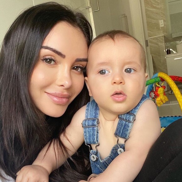 Nabilla Benattia et son fils Milann, le 4 juin 2020
