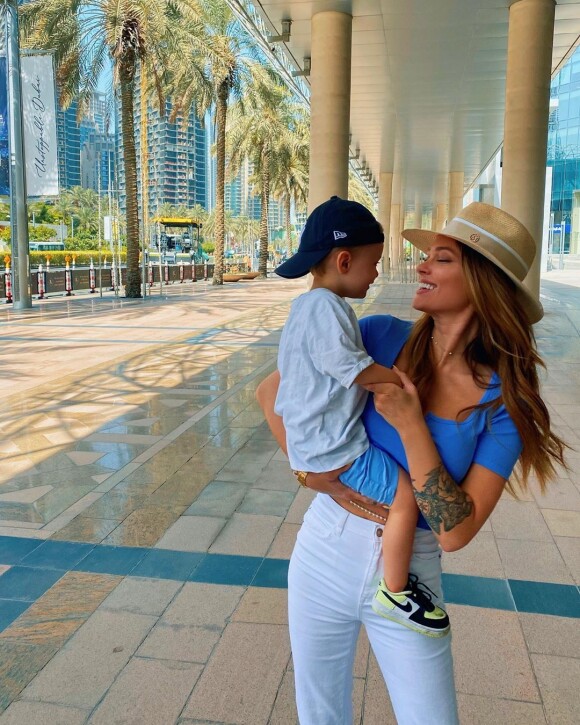 Caroline Receveur a déménagé à Dubaï avec son fils et son homme, le samedi 25 juillet 2020 sur Instagram.
