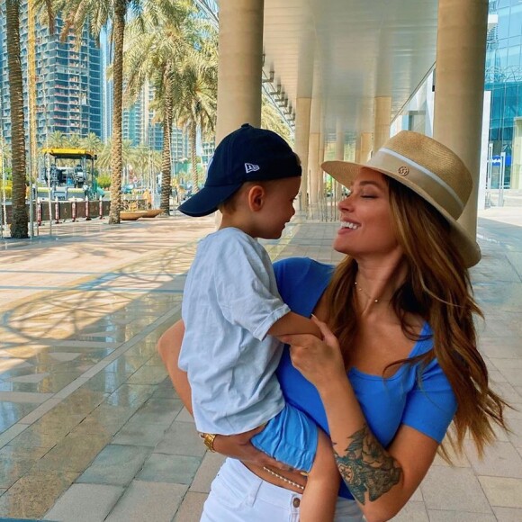 Caroline Receveur a déménagé à Dubaï avec son fils et son homme, le samedi 25 juillet 2020 sur Instagram.