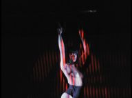 Les danseuses les plus belles et sexy... se mettent à nu dans le nouveau show du Crazy Horse !