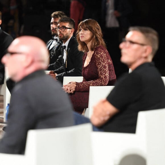 Monica Bellucci assiste à la projection du film "Devotion" consacré aux créateurs Domenico Dolce et Stefano Gabbana, lors du 66e Festival de Taormina. Taormina, le 18 juillet 2020.