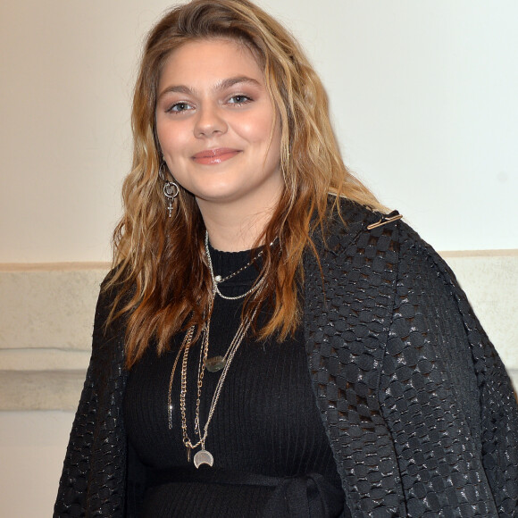 Louane Emera (enceinte) lors du photocall du dernier défilé de mode Haute-Couture printemps-été 2020 "Jean-Paul Gaultier" au théâtre du Châtelet à Paris, France, le 22 janvier 2020. © Veeren-Clovis/Bestimage