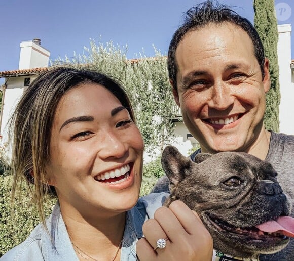 Jenna Ushkowitz dévoile sa bague de fiançailles sur Instagram, le 2 août 2020.