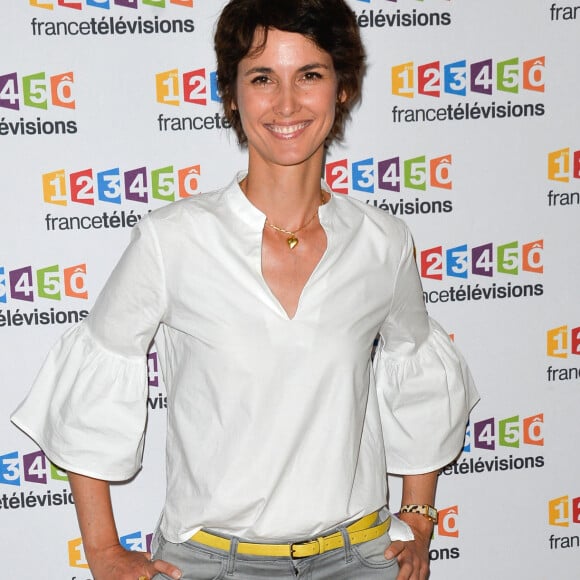 Églantine Éméyé lors du photocall de la présentation de la nouvelle dynamique 2017-2018 de France Télévisions. Paris, le 5 juillet 2017. © Guirec Coadic/Bestimage