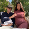 Vincent Cassel et Tina Kunakey lors de la grossesse du mannequin. Photo publiée le 31 juillet 2020.