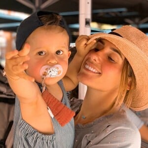 Jesta Hillmann avec son fils Juliann, le 18 juillet 2020